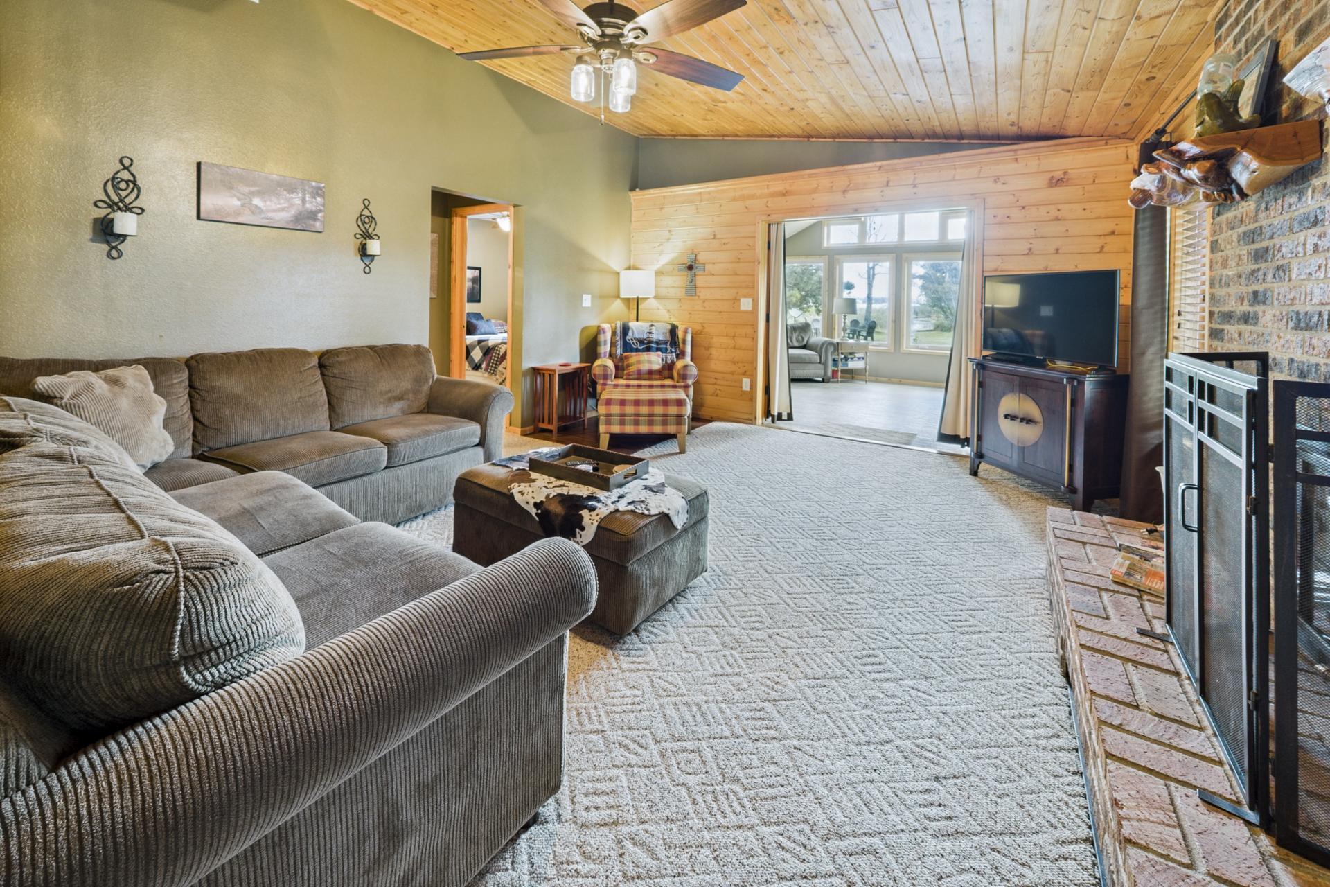 29308 County Road 4 Breezy Point, MN 56472 - Photo 6 of 36