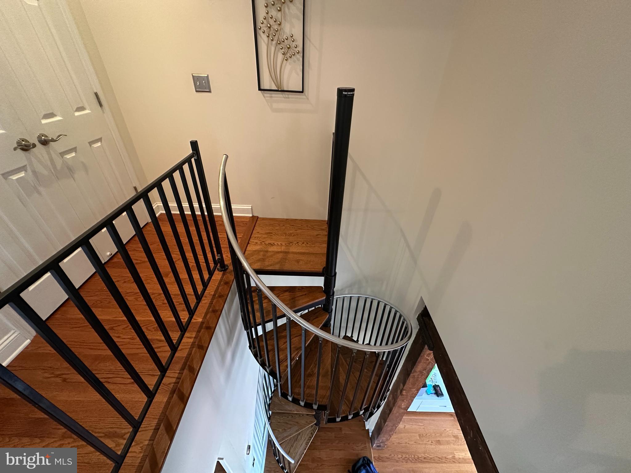 141 North 2nd Street, Unit 3C Philadelphia, PA 19106 - Photo 22 of 28 a view of stairs with an hallway
