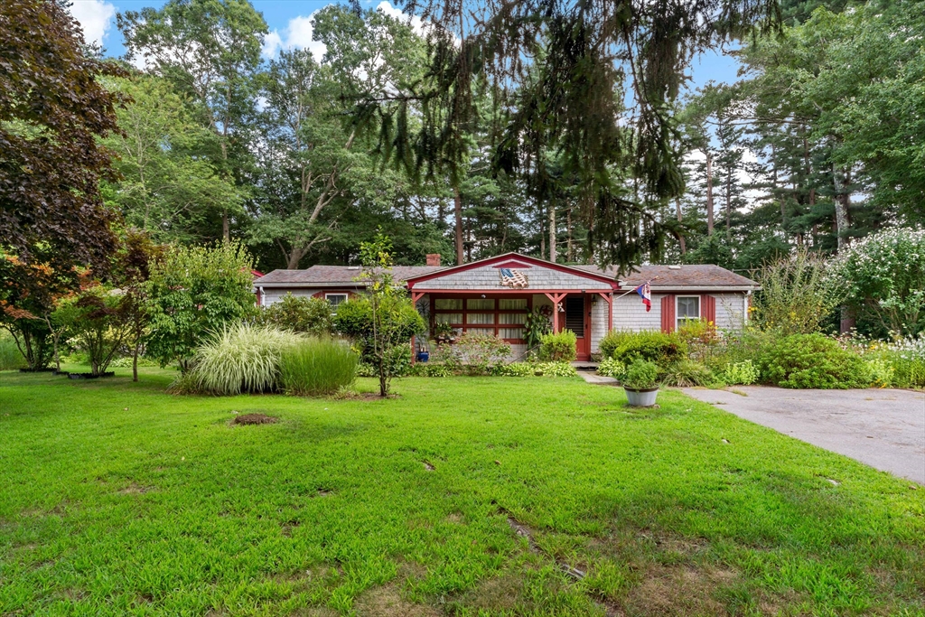 262 Peckham Road Acushnet, MA 02743 - Photo 1 of 31 Gallery Image 1