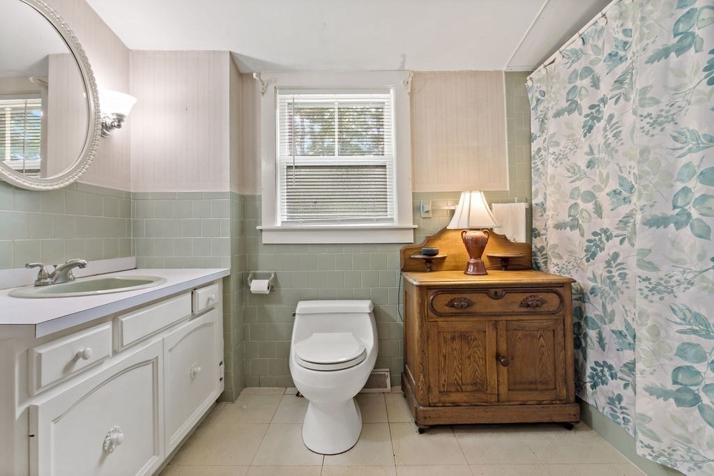 262 Peckham Road Acushnet, MA 02743 - Photo 16 of 31 Gallery Image 16