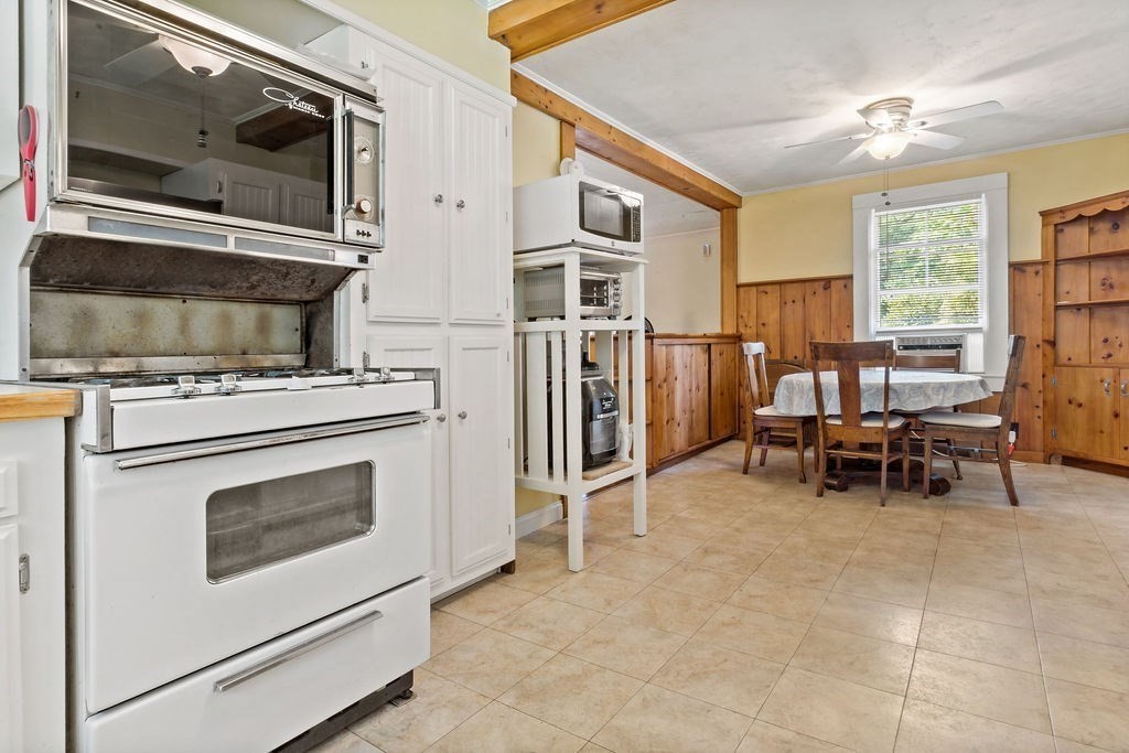 262 Peckham Road Acushnet, MA 02743 - Photo 6 of 31 Gallery Image 6