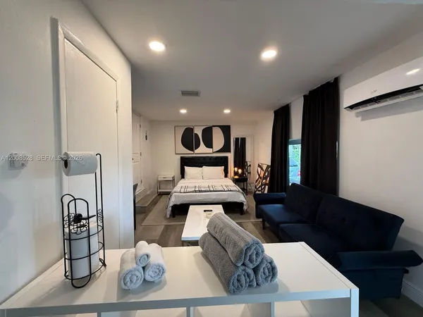 $1,400 | 501 Northeast 70th Street, Unit 3, Miami, FL 33138