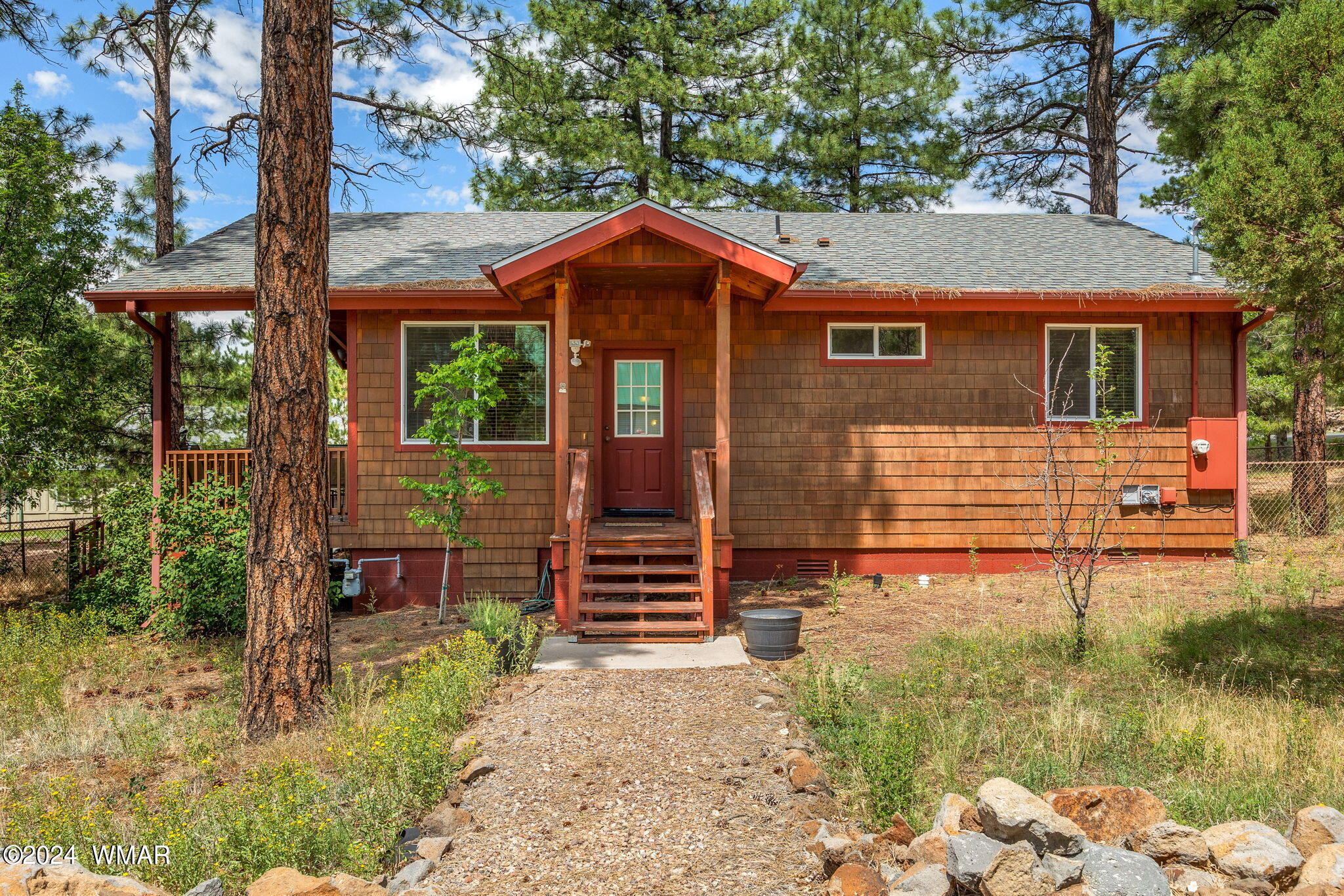 175 North Hopi Way Lakeside, AZ 85929 - Photo 2 of 20 FRONT OF HOME