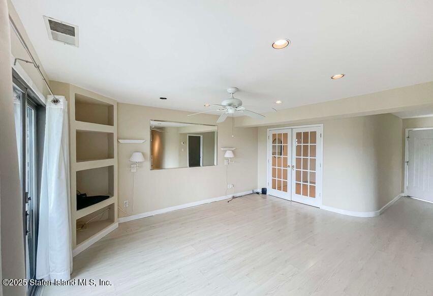 61 West Tiana Road Hampton Bays, NY 11946 - Photo 15 of 36 20240802145104000841000000-o