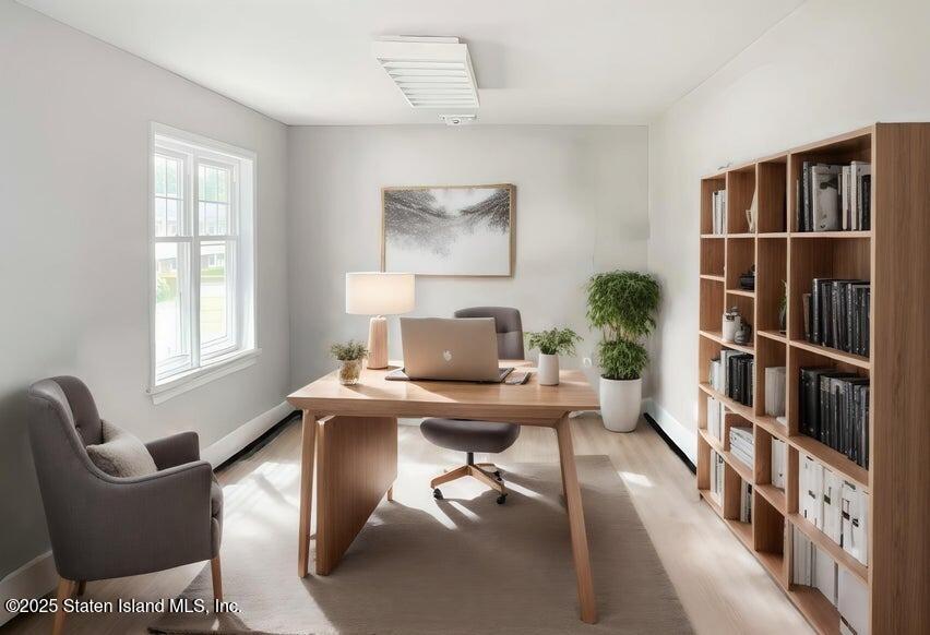 61 West Tiana Road Hampton Bays, NY 11946 - Photo 16 of 36 20240802145141165907000000-o