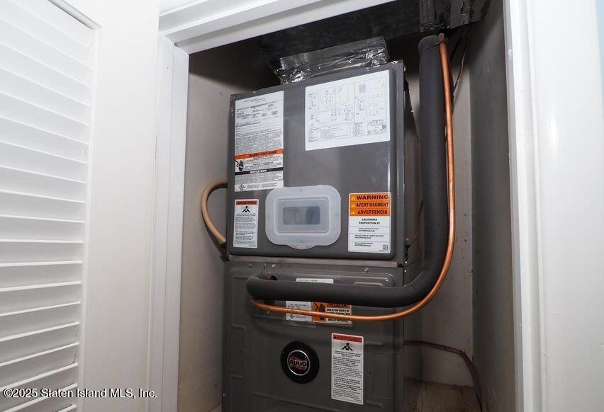 61 West Tiana Road Hampton Bays, NY 11946 - Photo 21 of 36 20240326195636462322000000-o