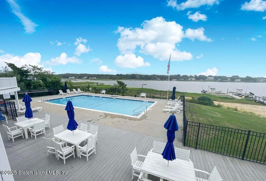 61 West Tiana Road Hampton Bays, NY 11946 - Photo 34 of 36 20240802144739723582000000-o