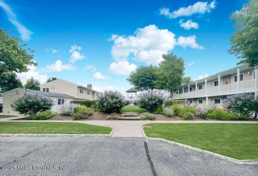 61 West Tiana Road Hampton Bays, NY 11946 - Photo 35 of 36 20240802144746790857000000-o