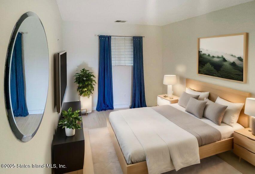 61 West Tiana Road Hampton Bays, NY 11946 - Photo 7 of 36 20240802144829777384000000-o