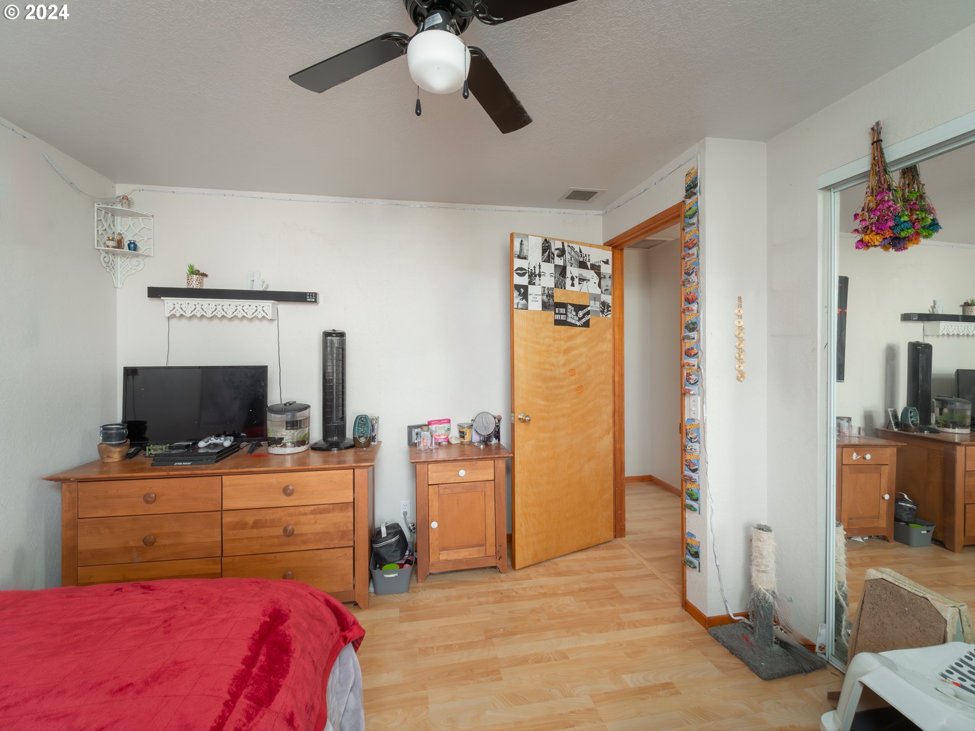 3279 Melrose Road Roseburg, OR 97471 - Photo 23 of 47 Bedroom