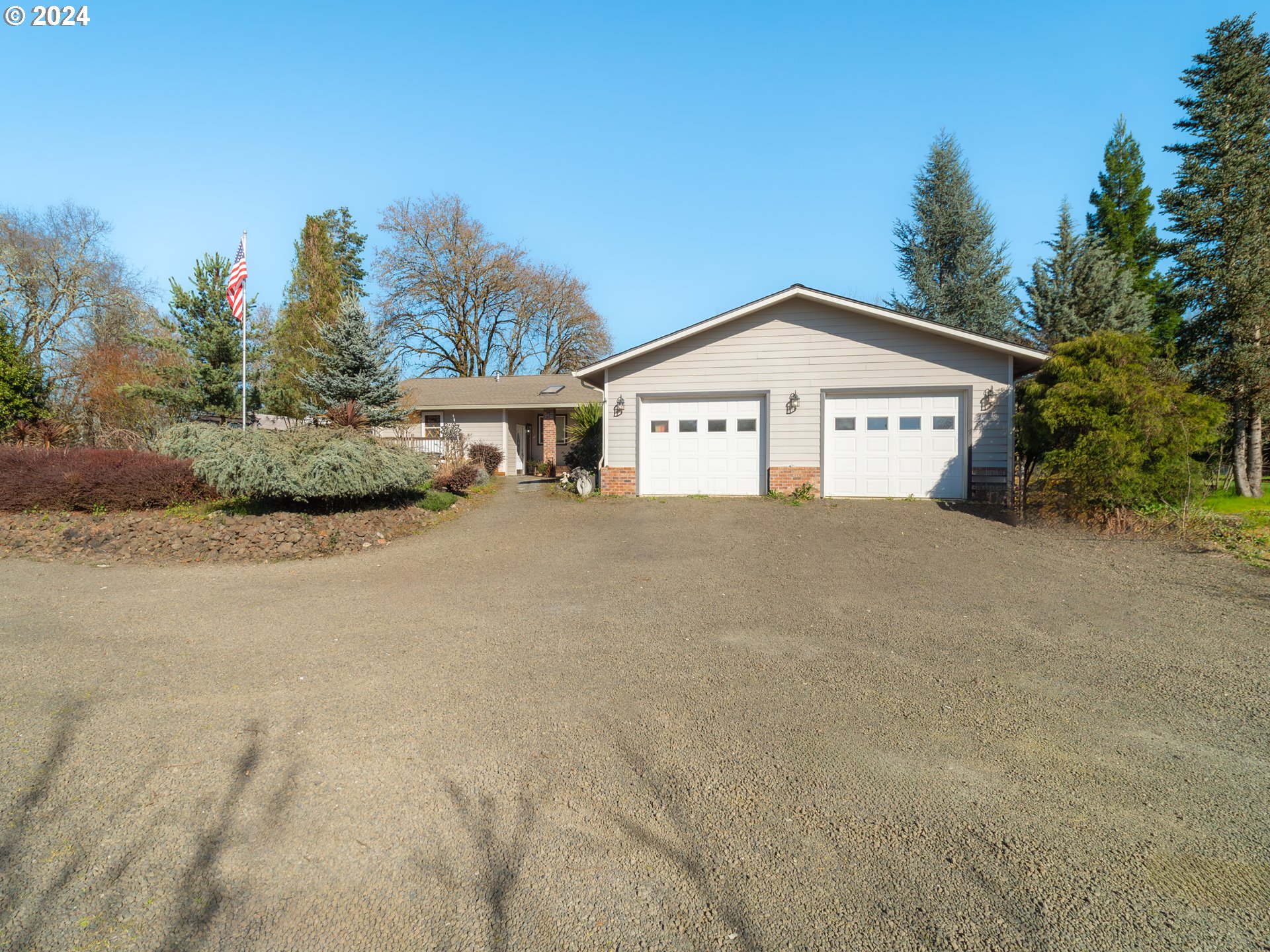 3279 Melrose Road Roseburg, OR 97471 - Photo 3 of 47 Gallery Image 3