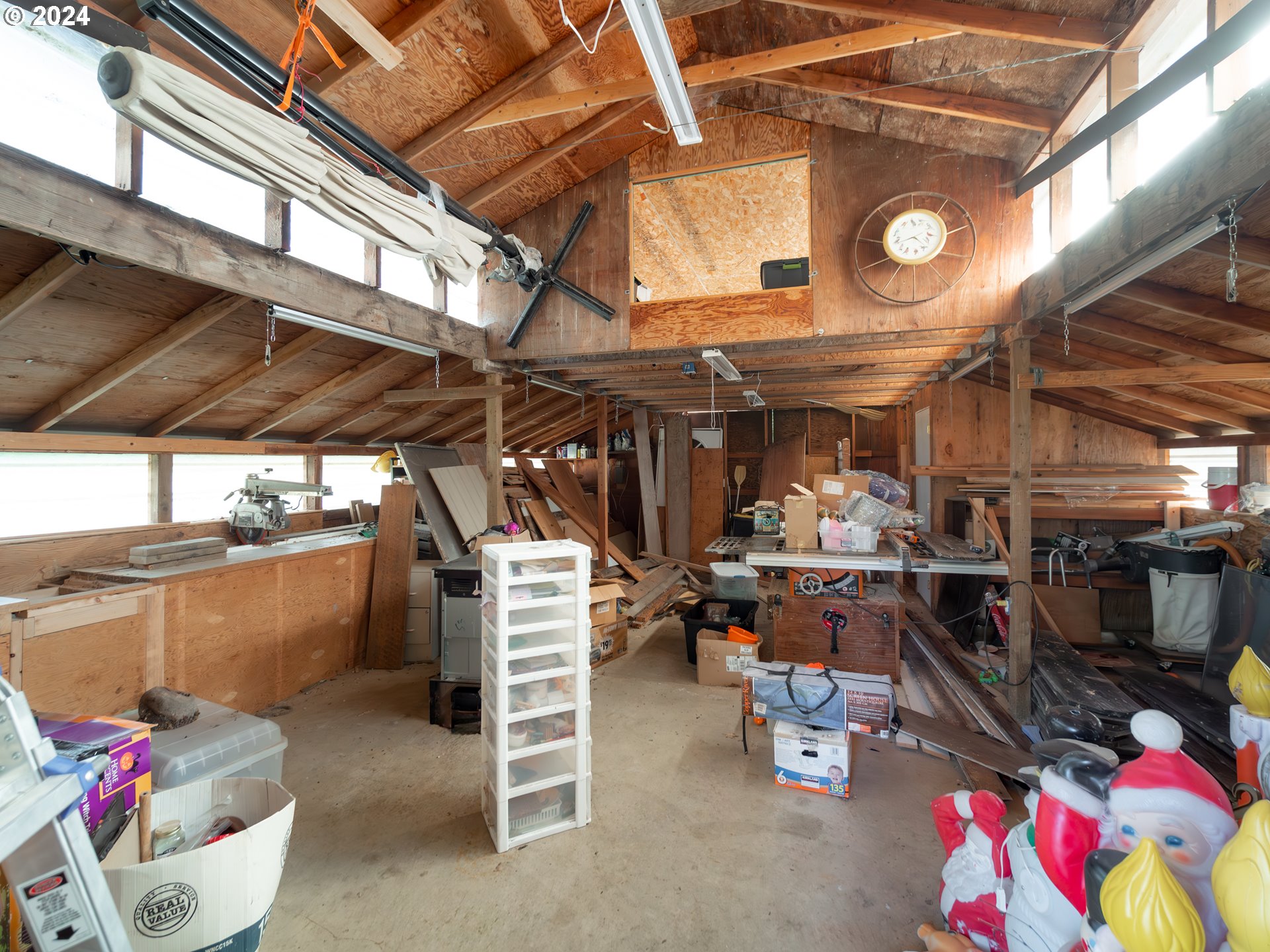 3279 Melrose Road Roseburg, OR 97471 - Photo 41 of 47 Barn