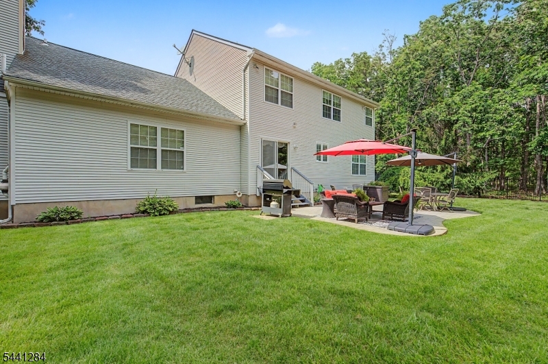 6 Drift Road Freehold, NJ 07728 - Photo 8 of 26