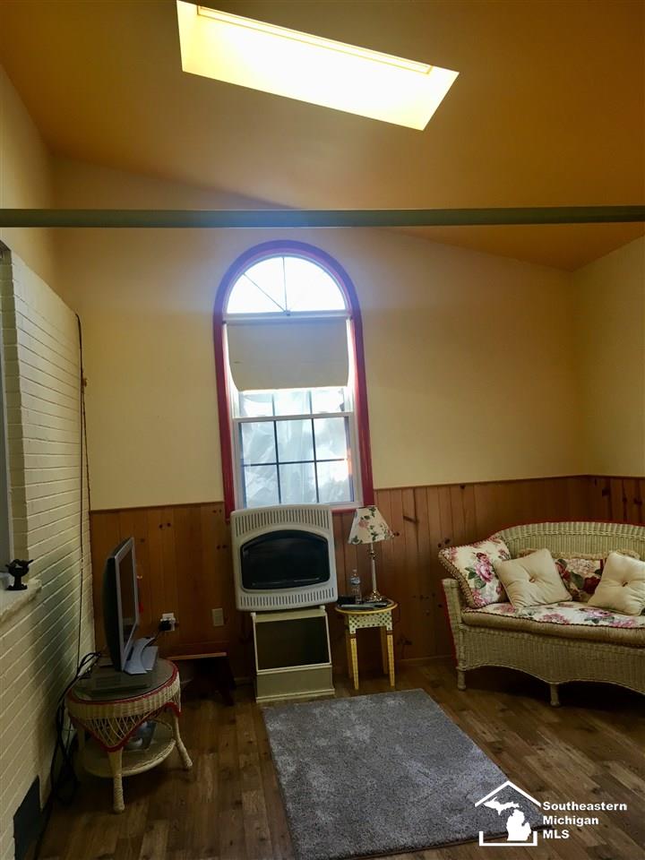30434 South Gibraltar Road Gibraltar, MI 48173 - Photo 37 of 61