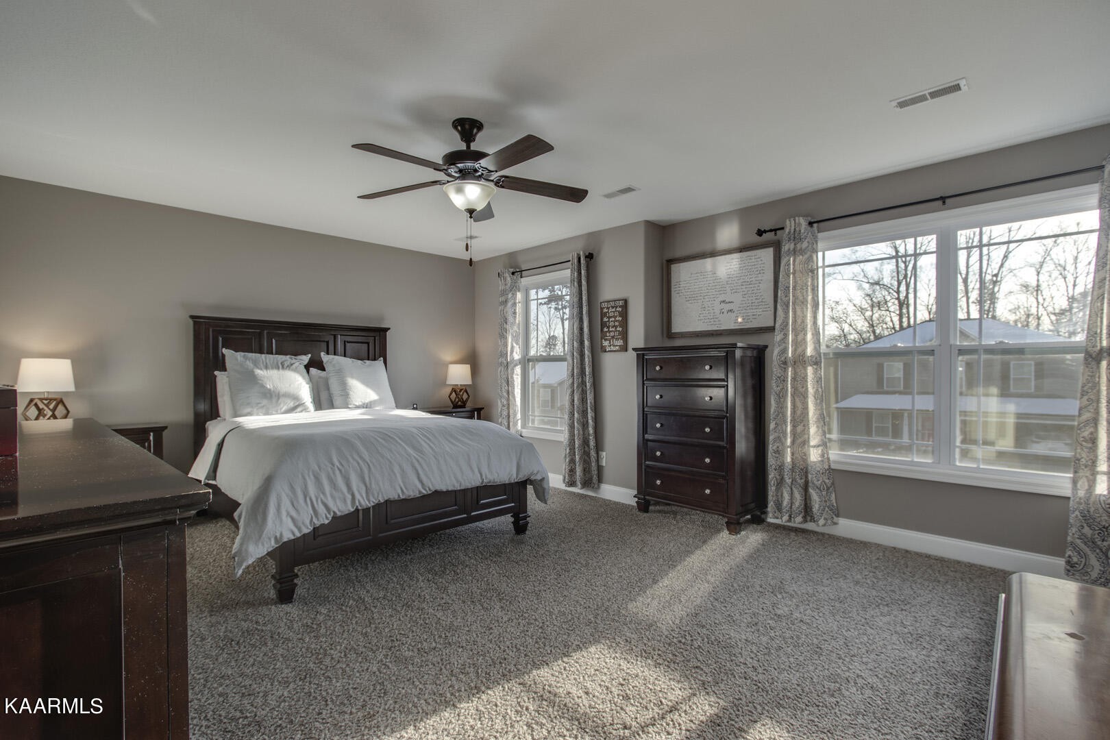 3417 Boulder Point Lane Powell, TN 37849 - Photo 18 of 31 a bedroom with a bed and a tv