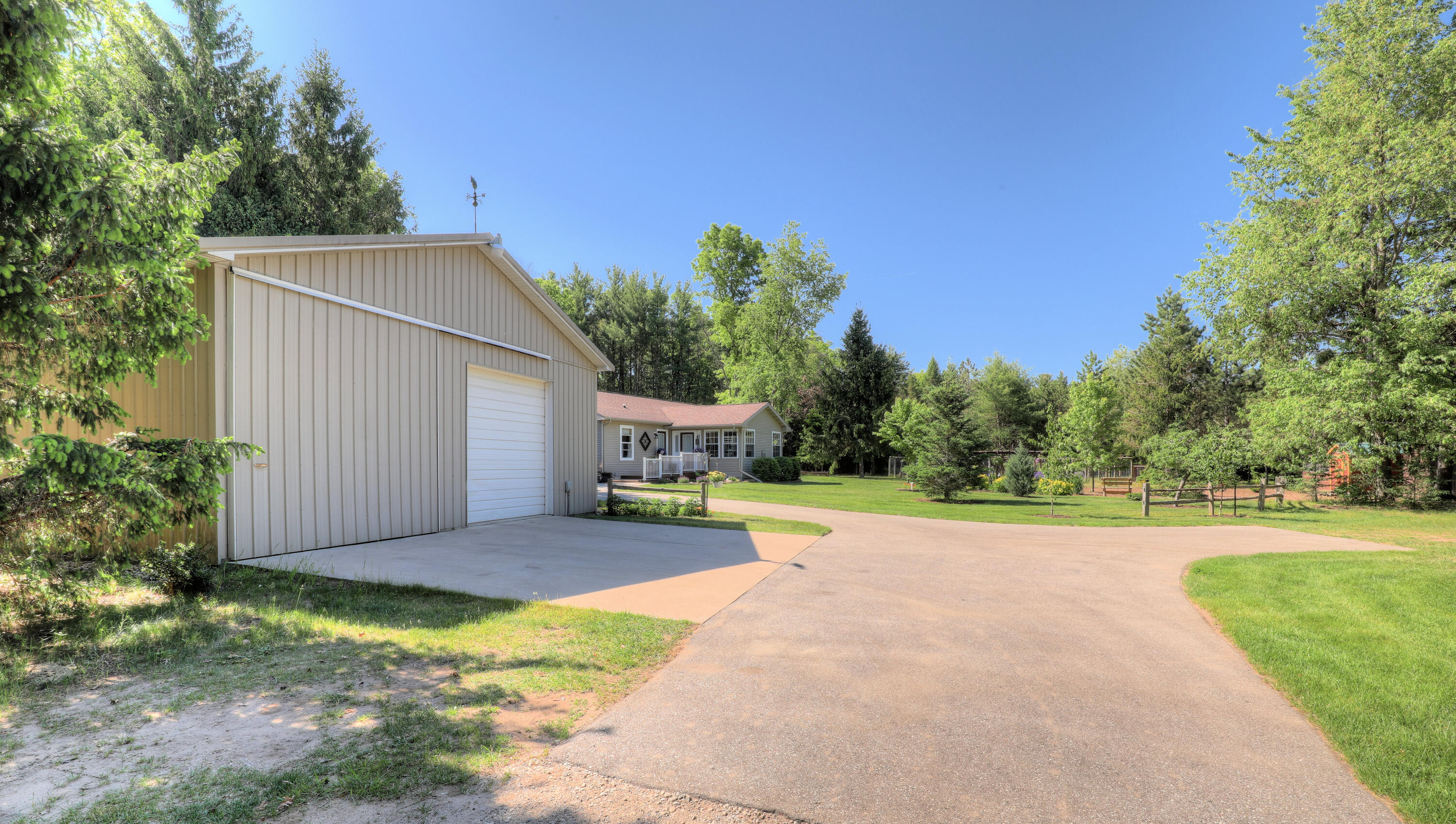 17885 McKinley Road Big Rapids, MI 49307 - Photo 10 of 88 3O1A6976_77_78_79_80_81_82