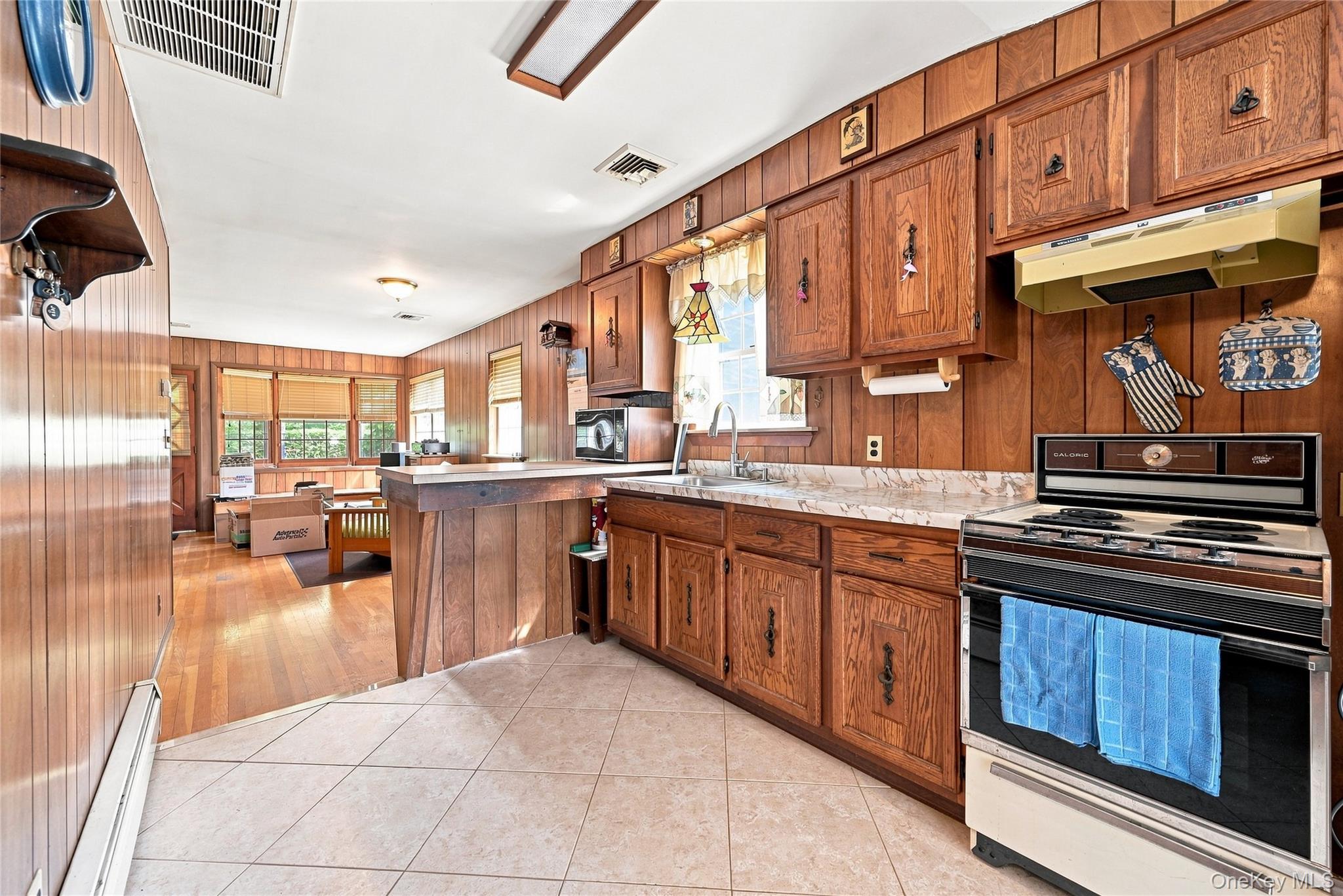 76 Queen Road Rocky Point, NY 11778 - Photo 8 of 29 Gallery Image 8
