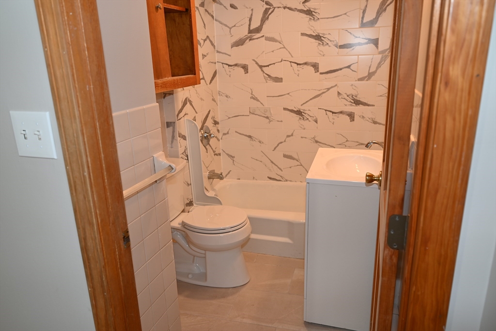 65 Lowell Street, Unit 2 Methuen, MA 01844 - Photo 18 of 25
