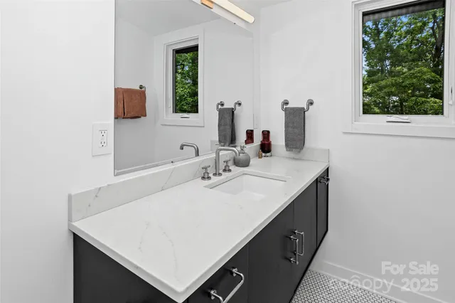 $450,000 | 826 Town Mountain Road, Asheville, NC 28804