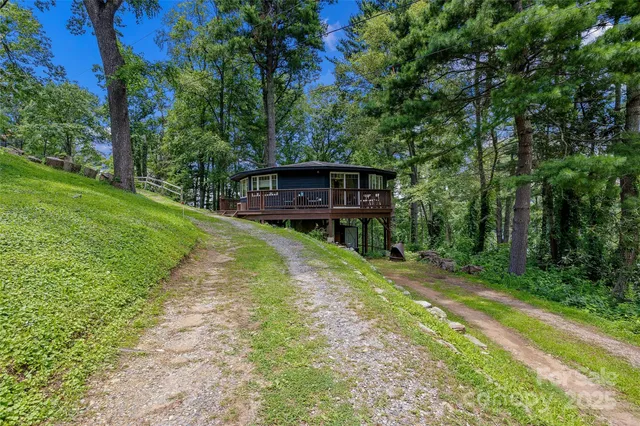 $450,000 | 826 Town Mountain Road, Asheville, NC 28804
