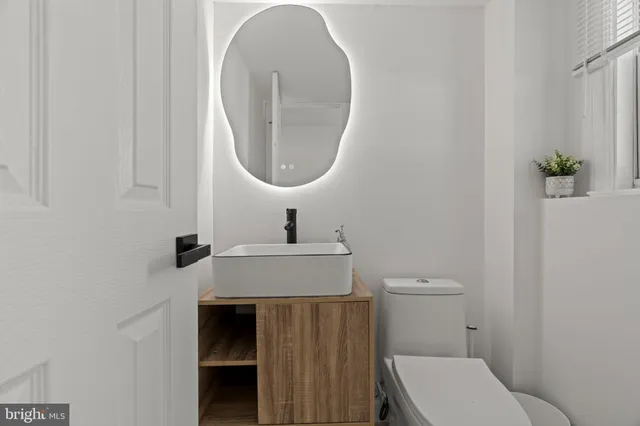 $4,950 | 209 Front Street, Mount Holly, NJ 08060