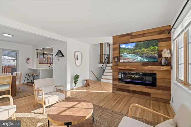 $4,950 | 209 Front Street, Mount Holly, NJ 08060