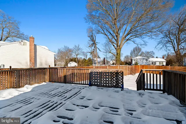 $4,950 | 209 Front Street, Mount Holly, NJ 08060