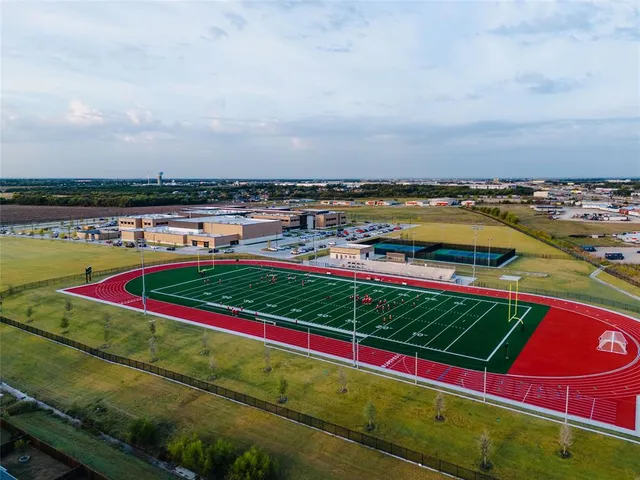 a view of an outdoor space