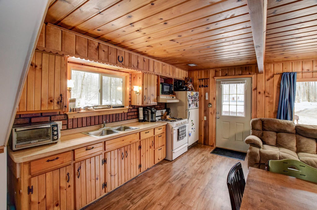 2728 Ramer Court Frederic, MI 49733 - Photo 9 of 25 Gallery Image 9