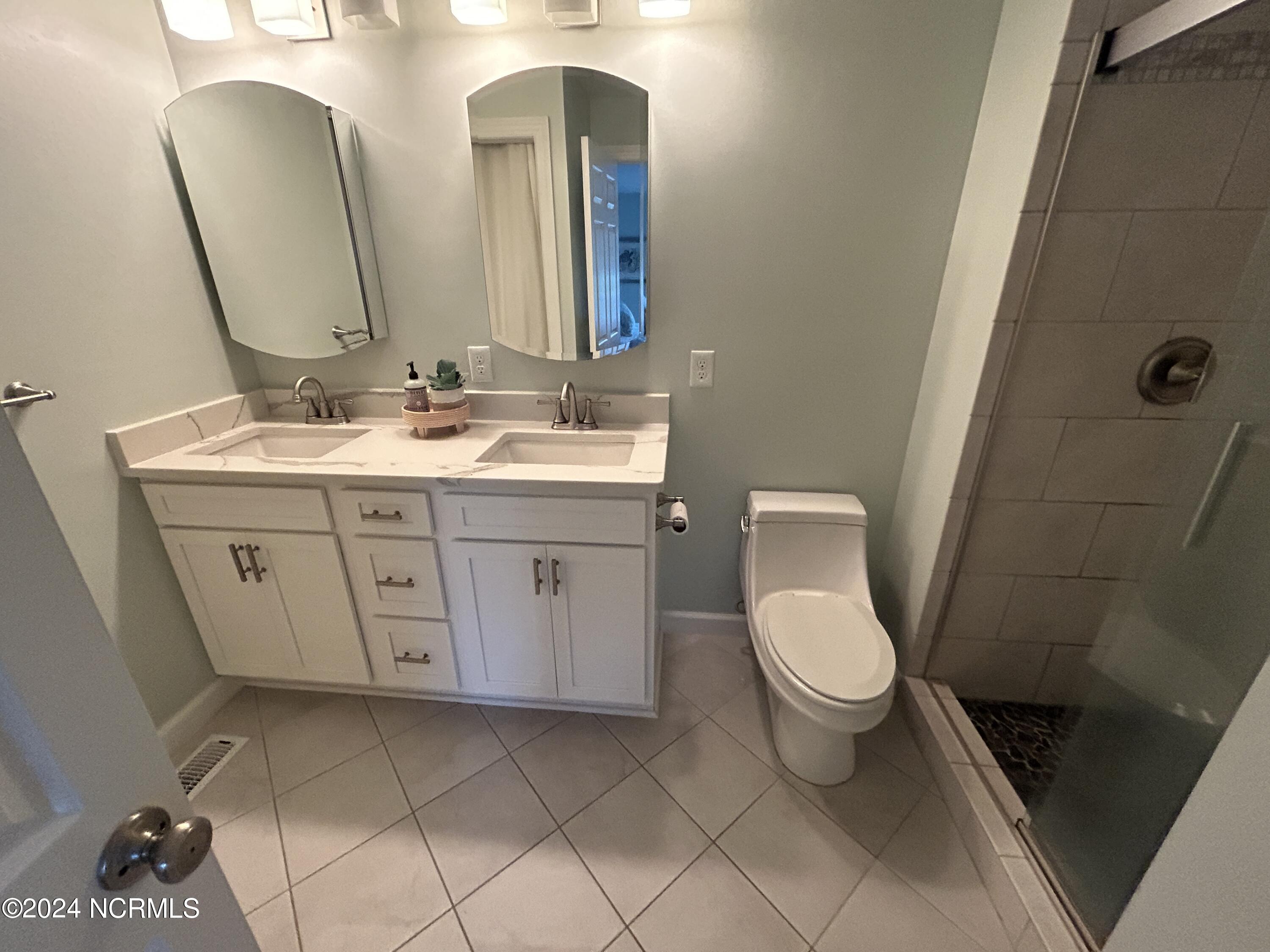 800 Country Club Road, Unit 53 Morehead City, NC 28557 - Photo 23 of 51 IMG_6854