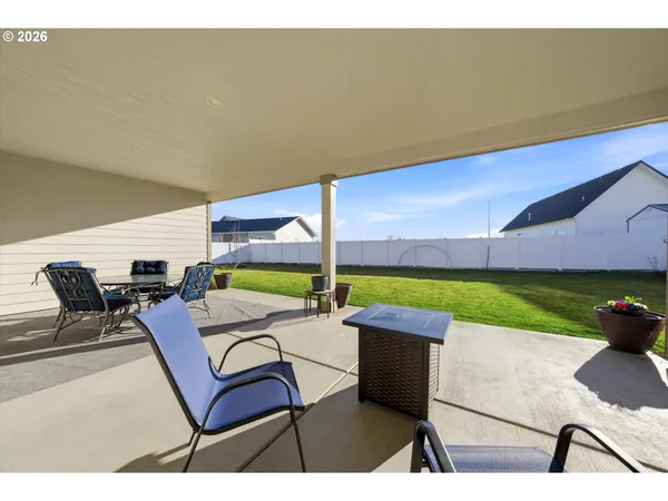 $515,000 | 593 Southwest Cottonwood Drive, Hermiston, OR 97838