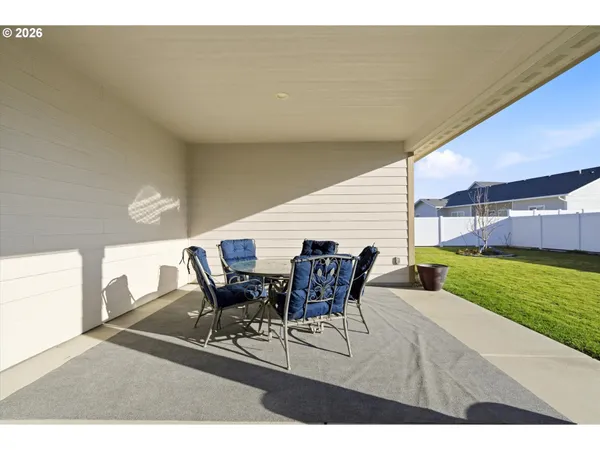 $515,000 | 593 Southwest Cottonwood Drive, Hermiston, OR 97838
