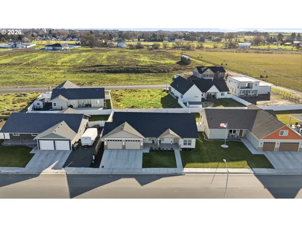 $515,000 | 593 Southwest Cottonwood Drive, Hermiston, OR 97838