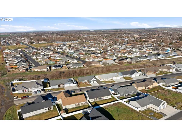 $515,000 | 593 Southwest Cottonwood Drive, Hermiston, OR 97838