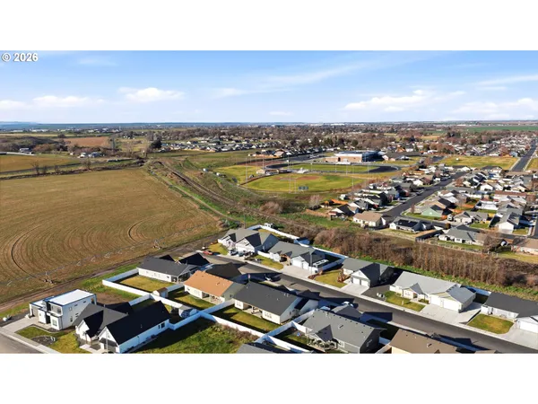 $515,000 | 593 Southwest Cottonwood Drive, Hermiston, OR 97838