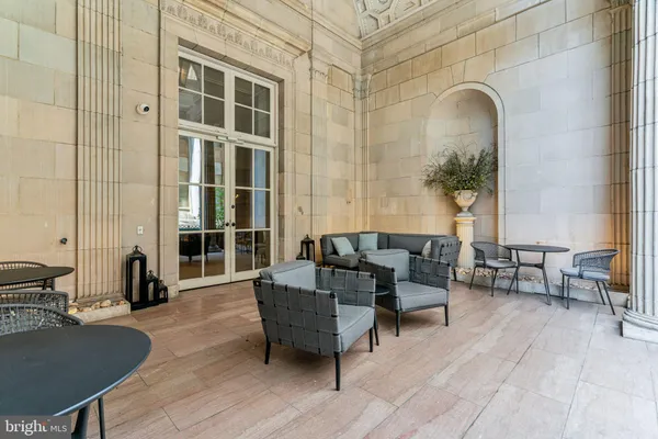 $3,500 | 875 Sansom Street, Unit 828, Philadelphia, PA 19107