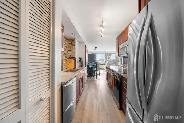 $310,000 | 40 Fayette Street, Unit 64, Perth Amboy, NJ 08861