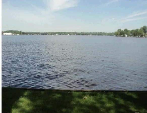 $185,000 | 35700 North Cedar, Fox Lake, IL 60020