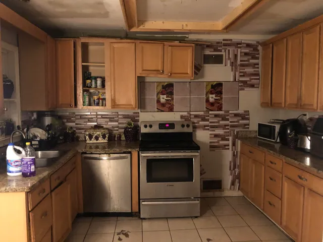 $134,400 | 370 East College Avenue, Holly Springs, MS 38635