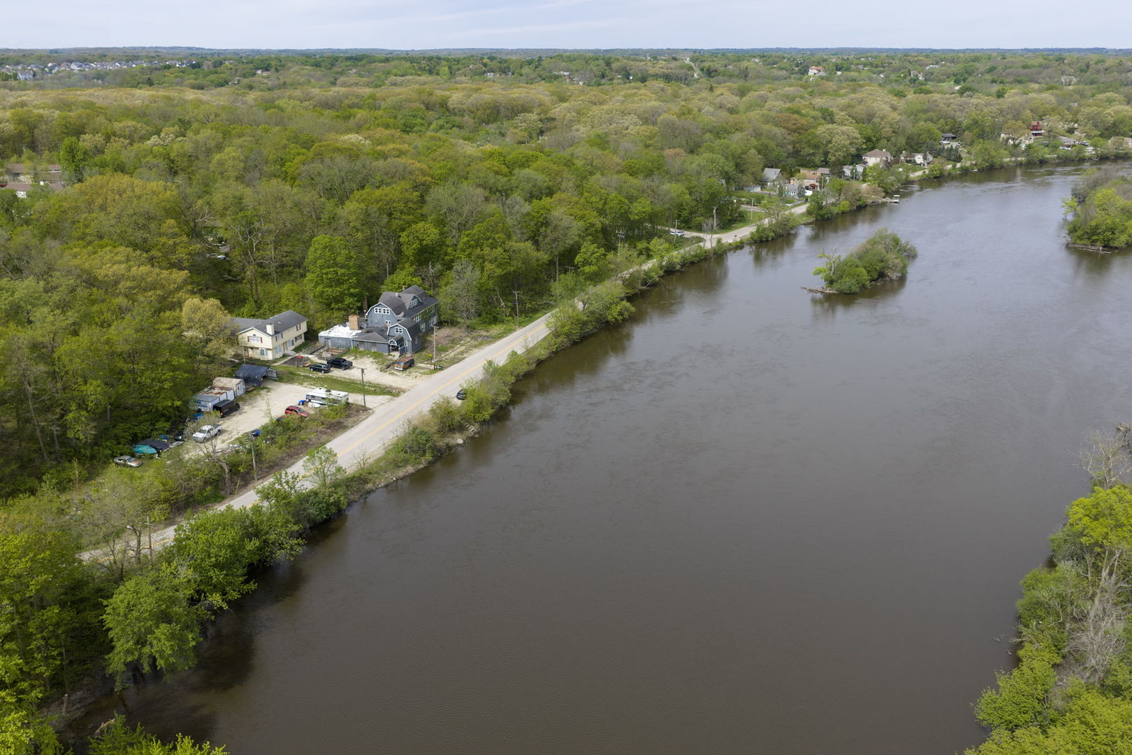 35W333 Riverside Drive St. Charles, IL 60174 - Photo 7 of 29