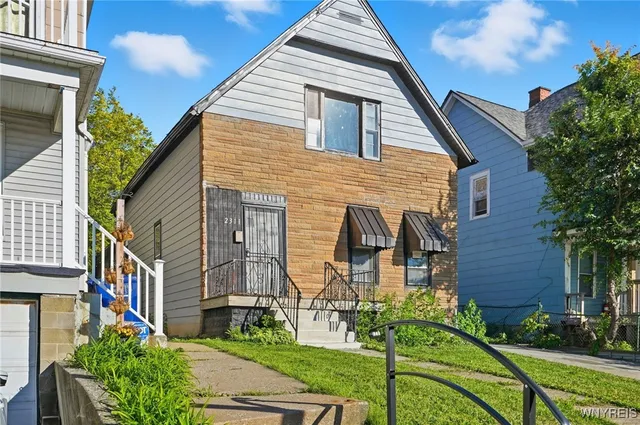 $123,000 | 2311 Niagara Street, Buffalo, NY 14207