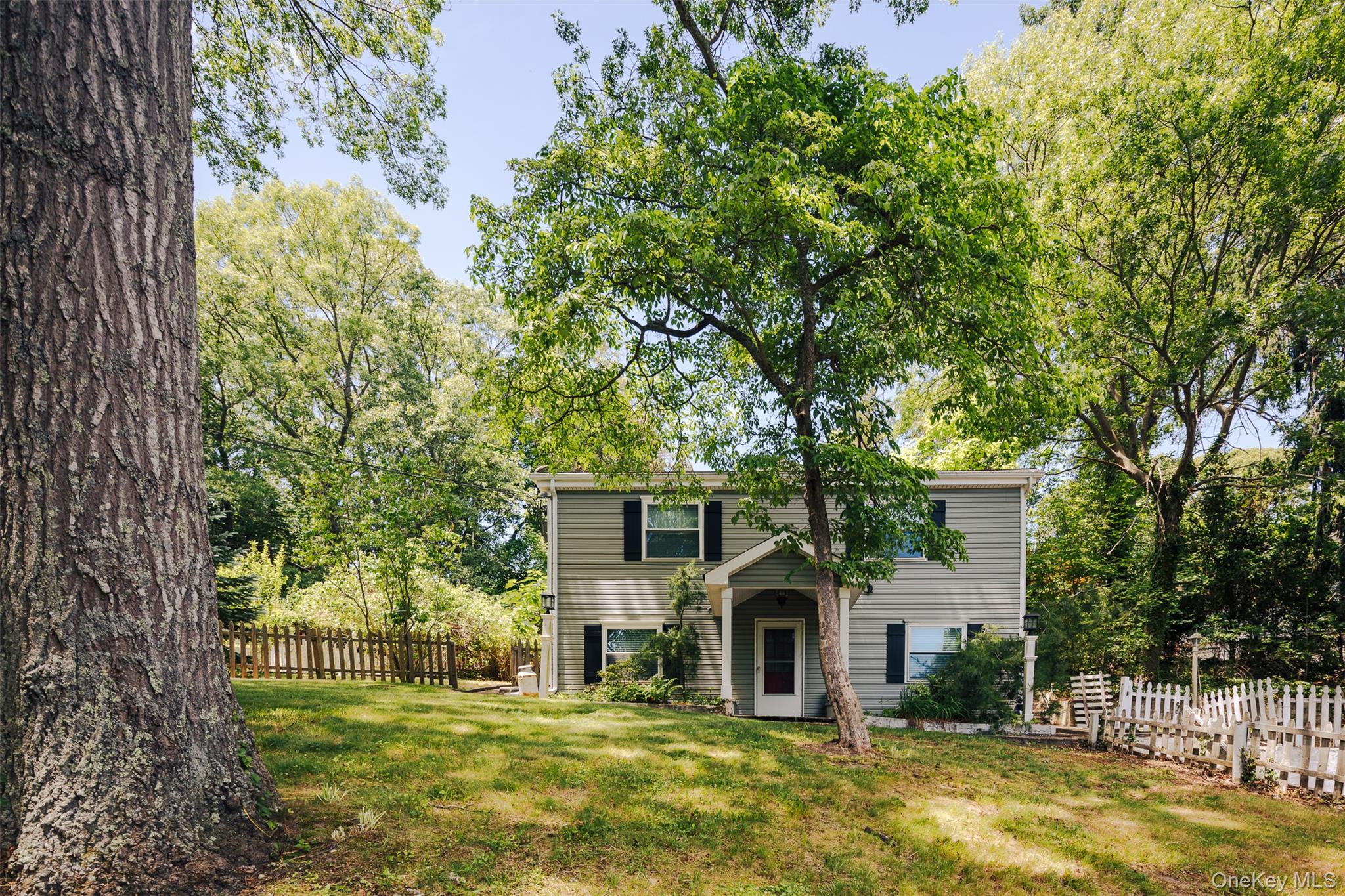 33 Port Washington Road Sound Beach, NY 11789 - Photo 1 of 25
