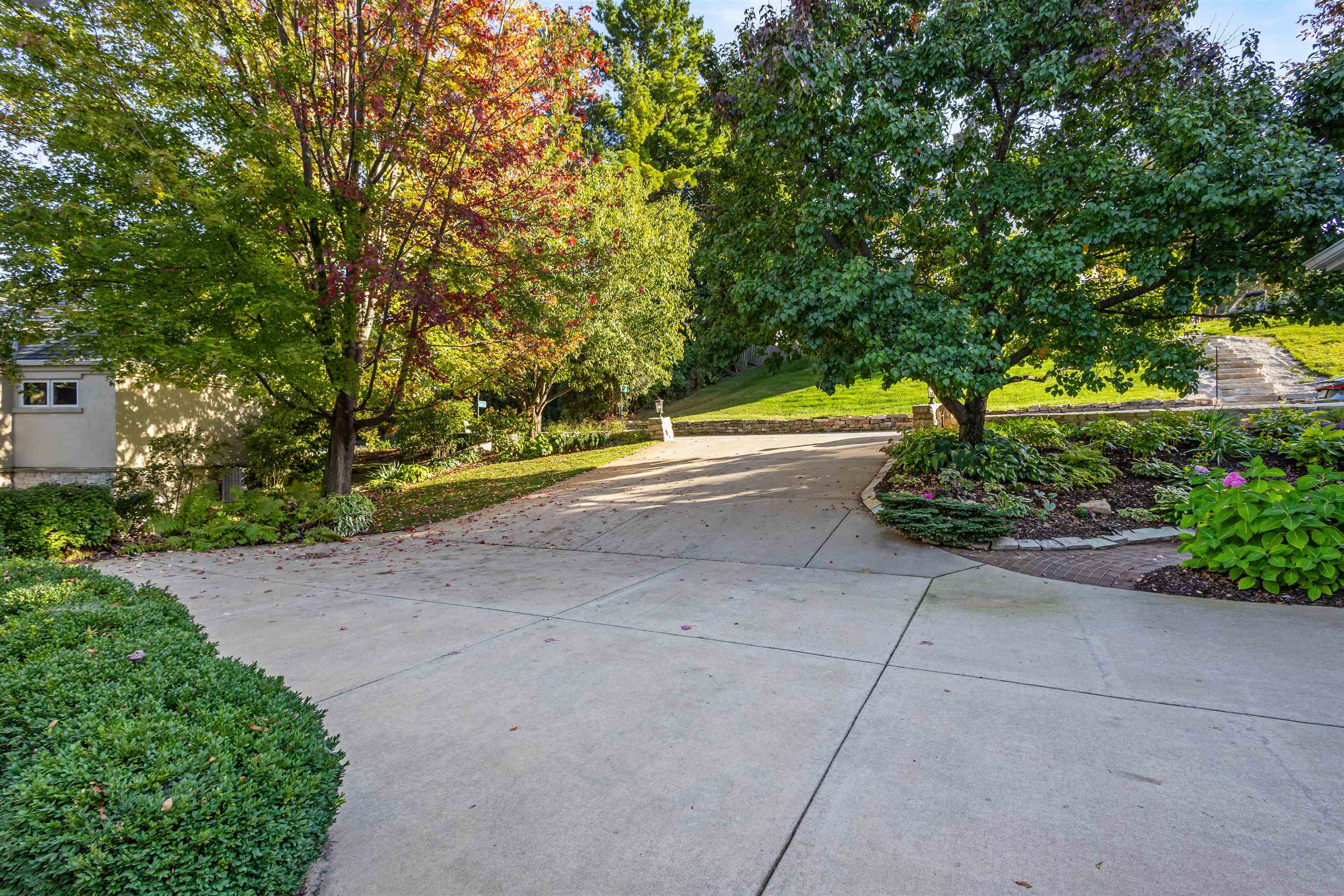 5881 Shore Acres Road Green Bay, WI 54311 - Photo 4 of 90