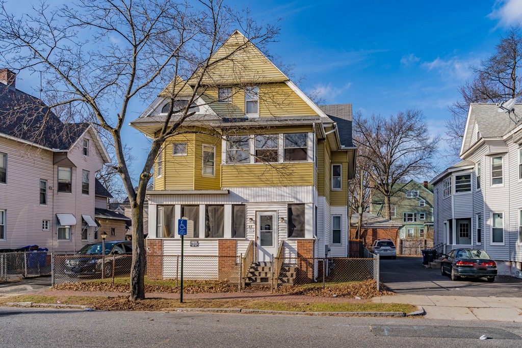 48 Euclid Avenue Springfield, MA 01108 - Photo 1 of 24 Gallery Image 1