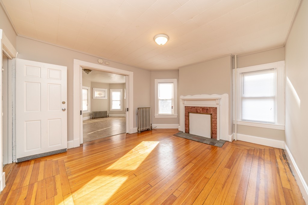 48 Euclid Avenue Springfield, MA 01108 - Photo 4 of 24 Gallery Image 4