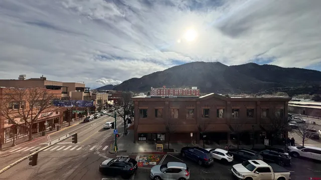 $700 | 813 Main Avenue, Unit 304, Durango, CO 81301