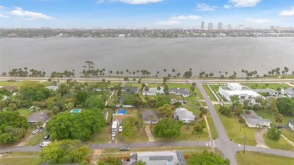 $299,000 | 757 Alcazar Avenue, Ormond Beach, FL 32174