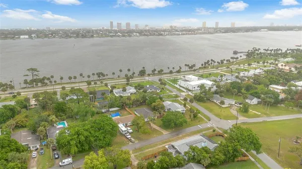 $299,000 | 757 Alcazar Avenue, Ormond Beach, FL 32174