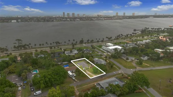 $299,000 | 757 Alcazar Avenue, Ormond Beach, FL 32174