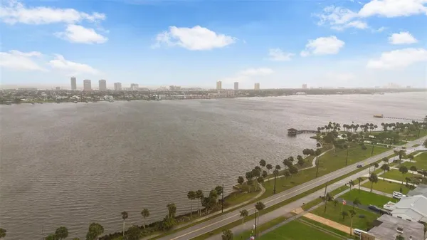 $299,000 | 757 Alcazar Avenue, Ormond Beach, FL 32174